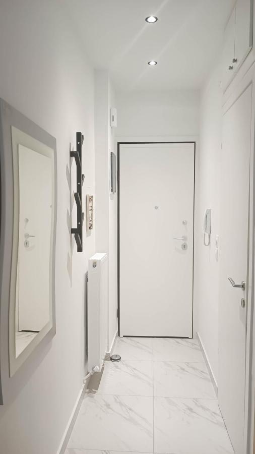 Cozy Fully Equipped Apartment เทสซาโลนิกิ ภายนอก รูปภาพ